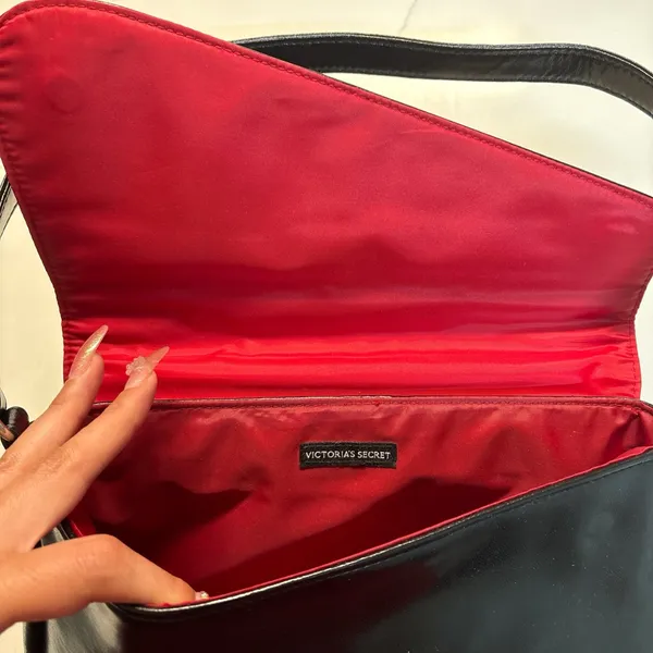 Victoria's Secret Black and Red Shoulder Bag - Image 2
