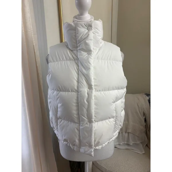 Lululemon Wunder Puff Cropped Down Fill Vest In White Size 2 - Image 2