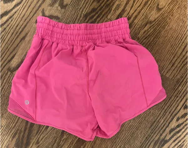 Lululemon Shorts Hotty Hot - Image 2