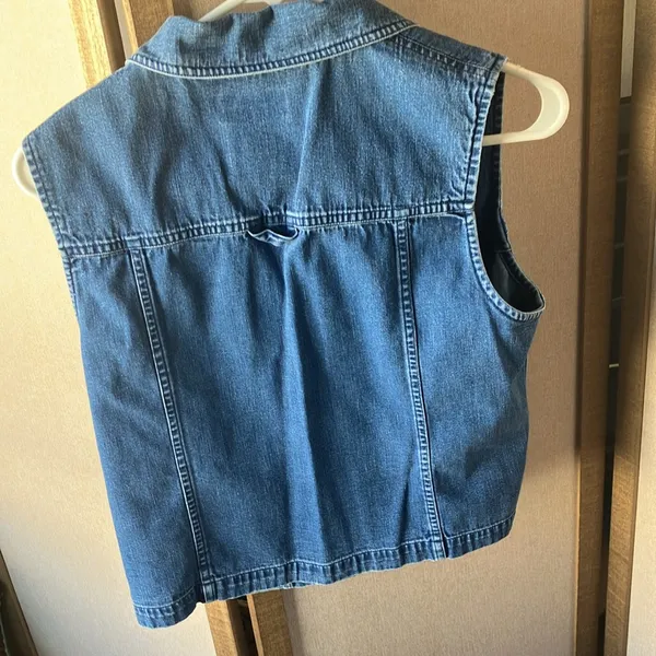 FINAL MARKDOWN Talbots Classic Blue Denim Vest petite small - Image 3