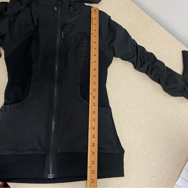 Lululemon Athletica Women’s 4‎ Full Zip Black Hoodie Jacket Ruched Lined - Image 12
