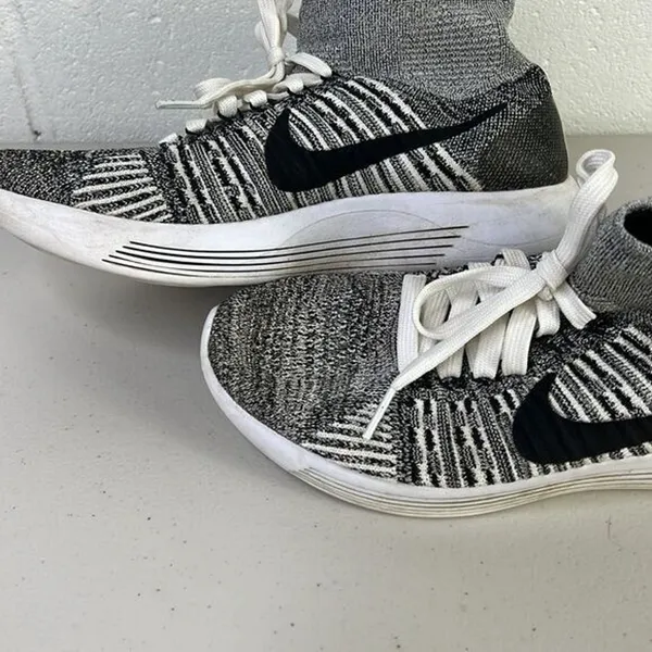NIKE Mesh HighTop Athletic Sneakers sz 8 Gray/White 818677-101 lunarepic flyknit - Image 8