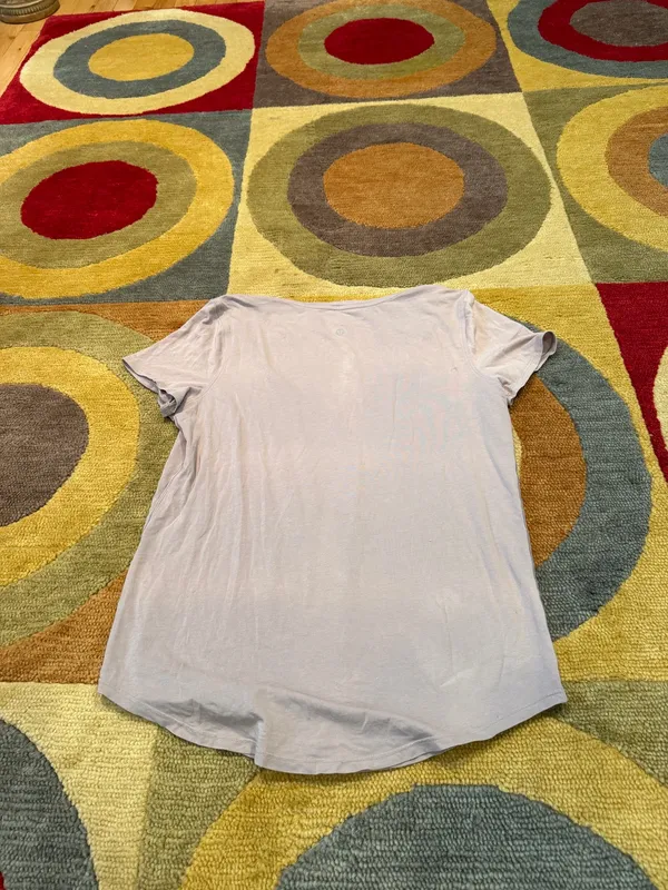Lululemon Love V Neck Tee Shirt Short Sleeves Pima Cotton Grey Women’s Size 8 - Image 3