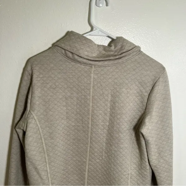 Kuhl Women's Size Medium Athena‎ Pullover Dove Beige Cowl Neck Quilted Pockets - Image 10