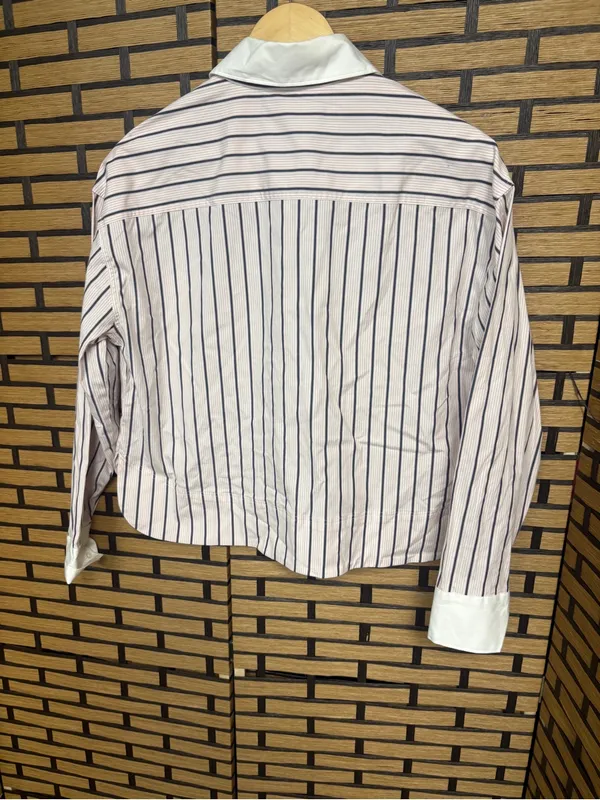 White House Black market pink stripe crop button down shirt size 8 - Image 2