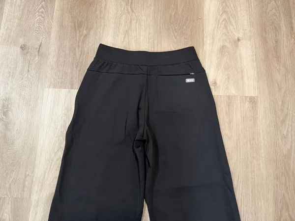 Figs FORM X scrub pants  - Image 5