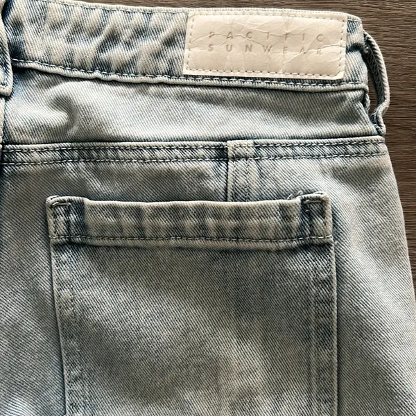 Super Cute Womens Pacsun Light Blue Low Rise Jeans - Image 5