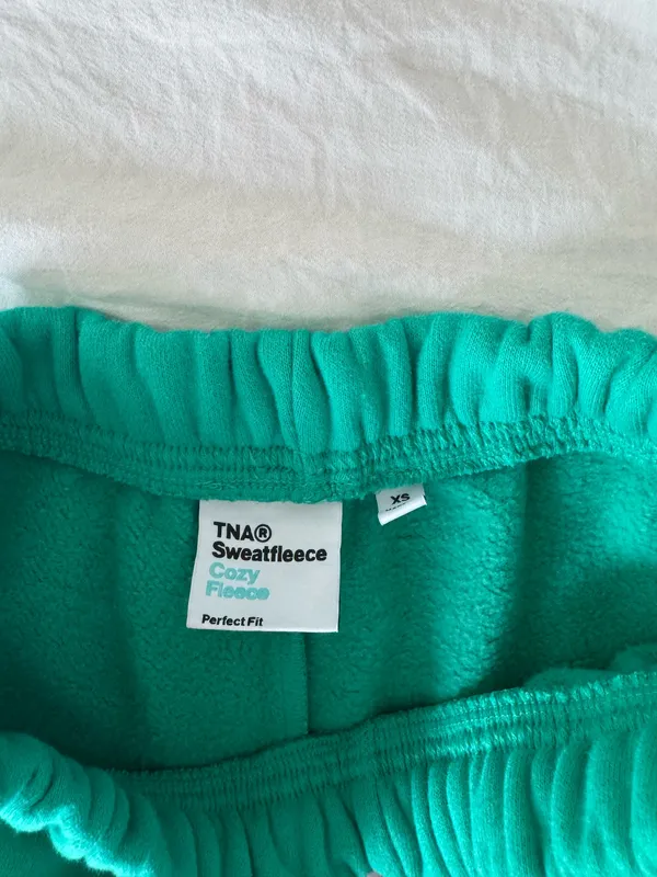 Aritzia TNA Shorts - Image 4