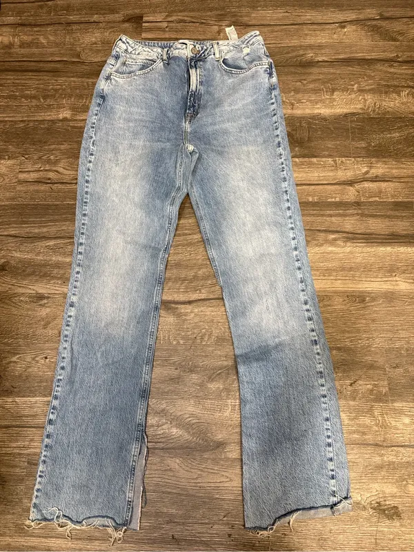 ZARA Women Light Wash Raw Hem Wide Leg Jeans Size US 14 - Image 4
