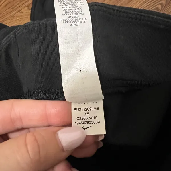 Nike Black Sportswear Essential 7/8 Mid Rise Leggings Size XS - Image 6