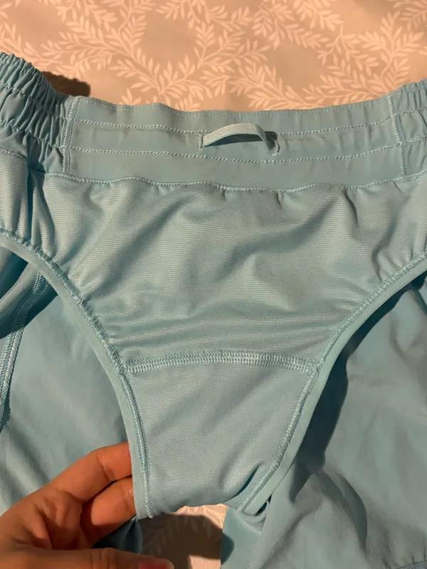 Lululemon Hotty Hot High-Rise Lined Short - Image 8