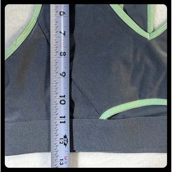 Fabletics Sports Bra Womens Medium Gray Green Racerback Keyhole Yoga - Image 2