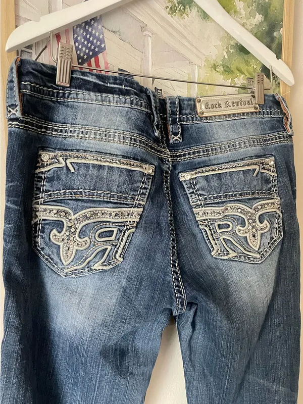 Rock Revival Doreen Easy Boot Cut Jeans Rhinestone Fleur De Lis Size 32 - Image 2