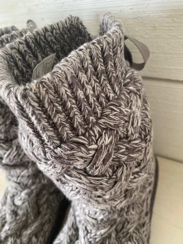 UGG Australia Isla Cable Knot Grey Bootie Sweater Boots Women’s Sz 6 - Image 9