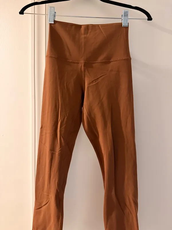Brown Lululemon Leggings 20.5 inch - Image 6