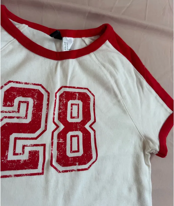H&M Top Crop White and Red - Image 2