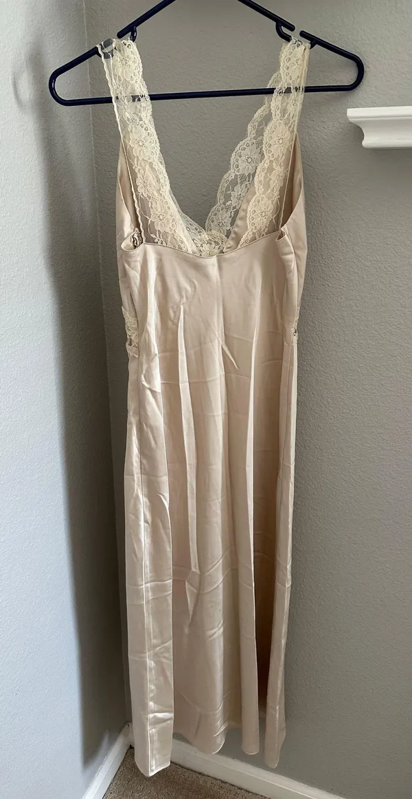Abercrombie Satin Lace Ivory Dress - Image 2