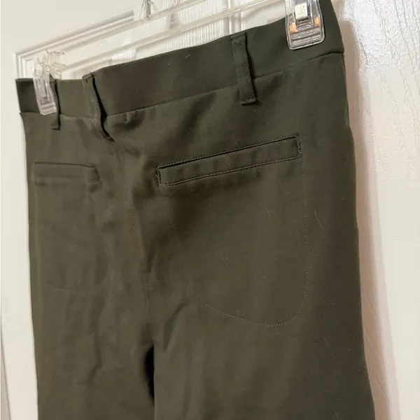 QUINCE Ultra-Stretch Ponte Straight Leg‎ Pants Olive size Medium Petite - Image 7