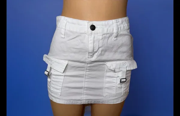White cargo mini skirt - Image 3