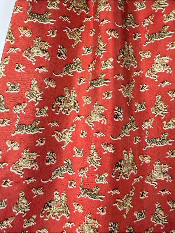 Vintage Harold’s 90s Asian motif elephants lions red silk blend skirt size 2 - Image 4