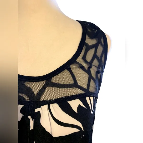 dots Ladies Blouse w/Racer Style Lace Back. - Image 3