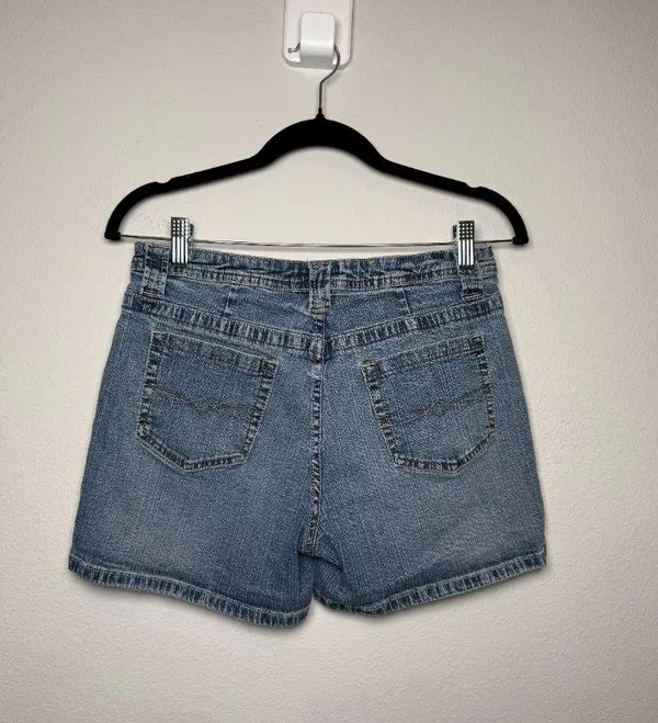 Vintage Granola Girl Basic Denim Blue Jean Shorts - Image 2
