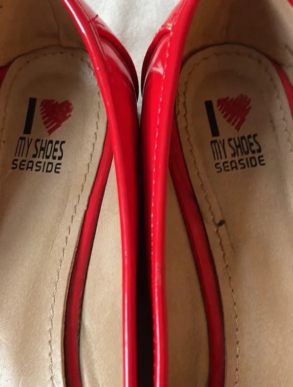 I ❤️My Shoes Seaside Vintage? Shiny Red Silver Buckle Loafers Size 38 - Image 3
