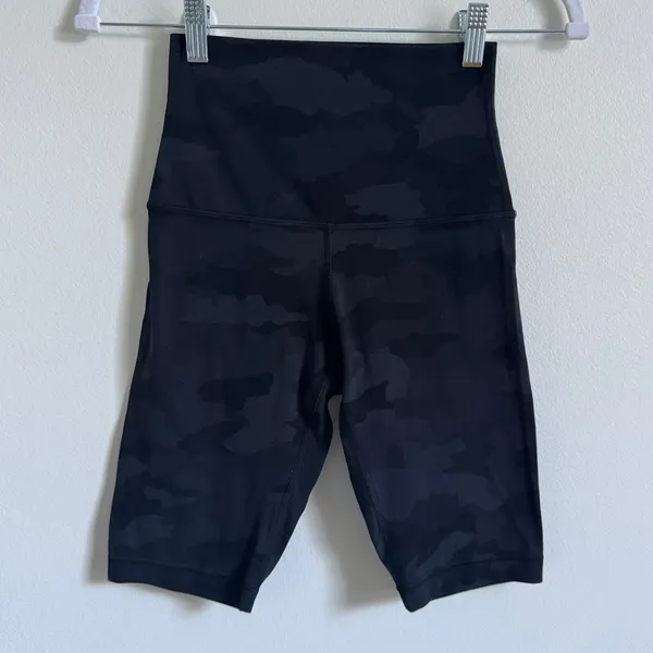 Lululemon Align Shorts Size 4 Black Gray Camo 10” - Image 2
