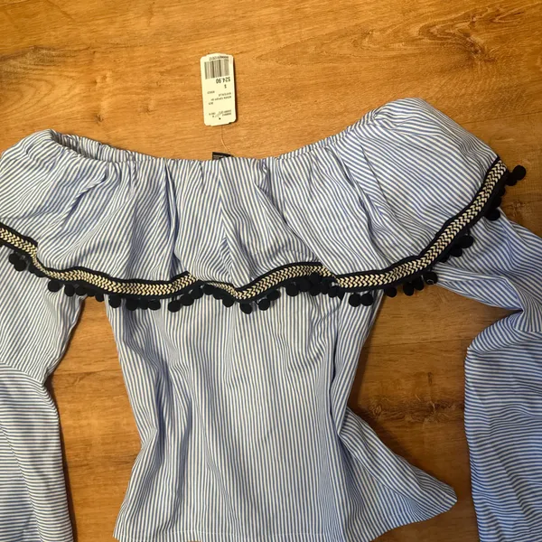 Bell Sleeve top - Image 2