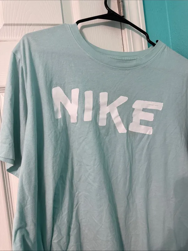 Nike Mint Green Graphic Logo Short Sleeve Tee - Image 3