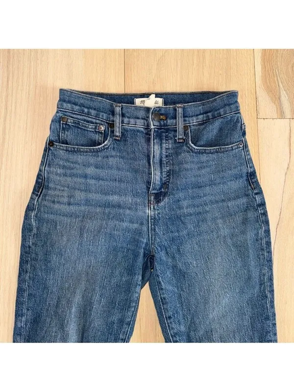 Madewell Classic Straight Jean Size 26 - Image 2