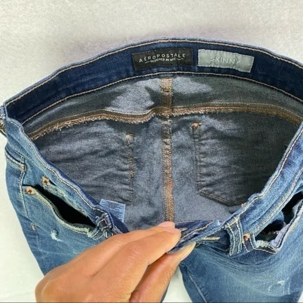 Aeropostale Dark Wash‎ Distressed Skinny Jean - Image 5