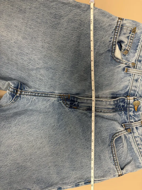 Abercrombie & Fitch Light Blue Relaxed Women’s Jeans Size 10 - Image 10