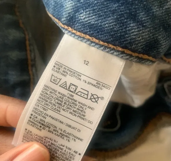 Old Navy OG High Rise Jean Shorts - Image 4