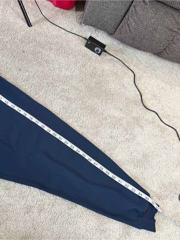 Lululemon Women’s On The Fly Jogger Pants Wrinkle-Free in True Navy 12 - Image 13