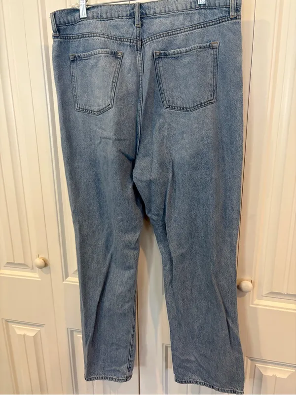 Willow & root distressed the vintage mom Jean size 34 - Image 2