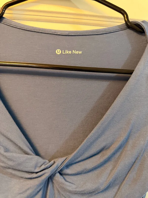 Lululemon Modal-Silk Blend V-Neck Long Sleeve Shirt Pitch Blue XS - Image 3