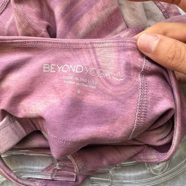 Beyond Yoga Refocus Cropped Tank in Chai Iris Melt Size Small - Image 3