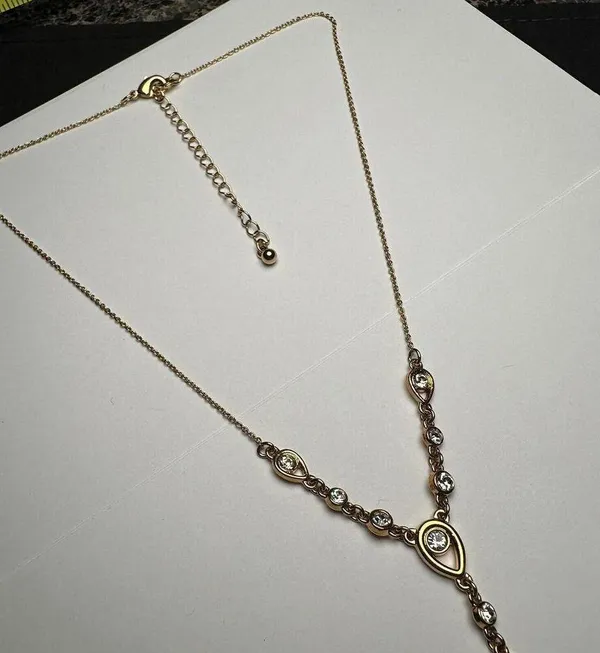 NR By Avon Rhinestone Gold Tone Y Drop Lariat Chain Necklace Adjustable - Image 5