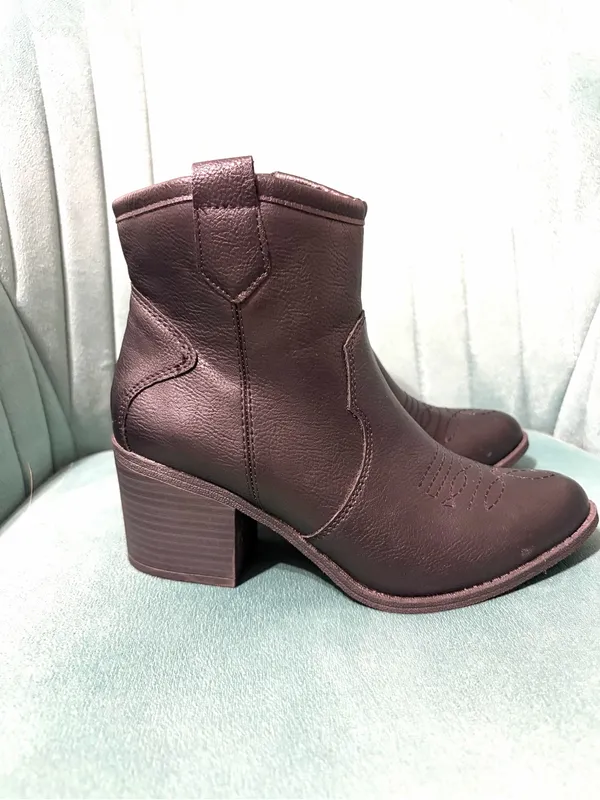 Women's Black Ankle cowboy Boot with Side Zip - Image 5