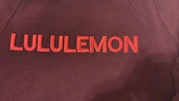 Lululemon maroon cropped sweatshirt - Image 5