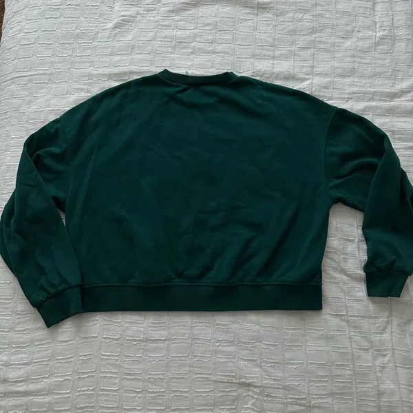 H&M Cropped Sweatshirt - Image 3