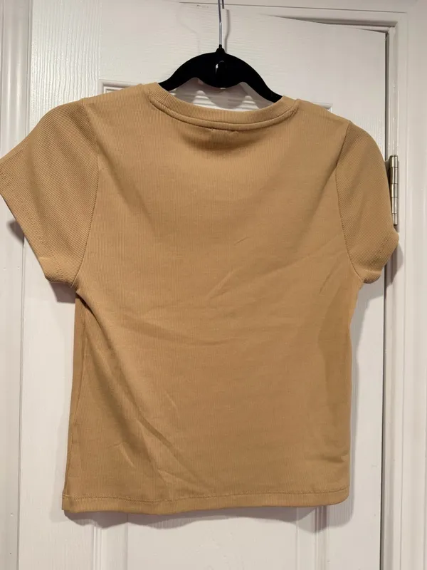 NWOT J. Crew Size M Tan Khaki Crew Neck Short Sleeve Ribbed Stretch Top - Image 5