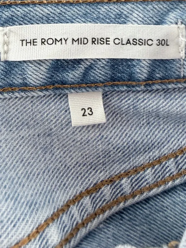 Denim Forum The Romy Mid Rise Classic Straight Leg Jeans Light Blue 23 x 30 Long - Image 6