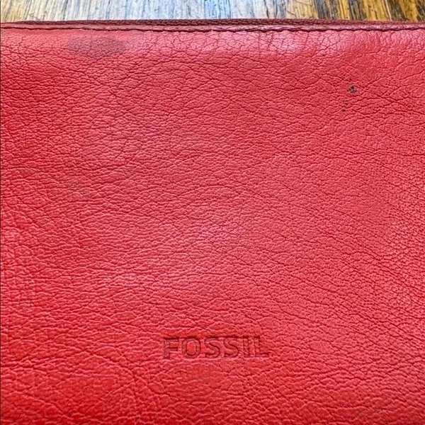 Fossil Bright Red Leather Clutch - Image 3