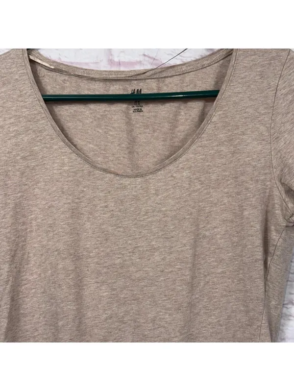 H&M Medium Beige Tshirt - Image 2