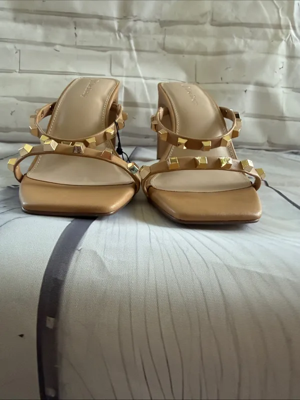 The Drop Avery Women’s Studded Block Heel Sandals in Dow Tan - Image 4