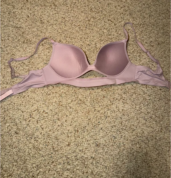 Victoria's Secret Wireless Push-Up Bra - Image 2