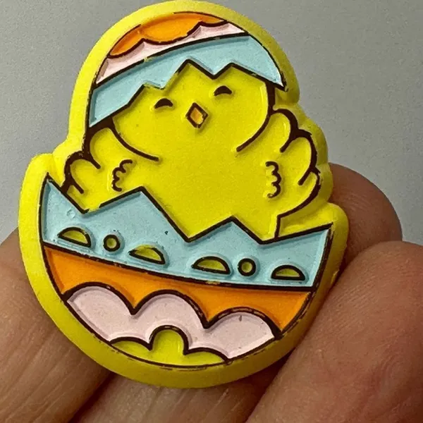 Hallmark Vintage Easter chick pin - Image 2