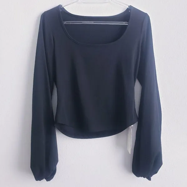 REVOLVE/Minimalist Lovers Commense Puff Sleeve Blouse - Image 2